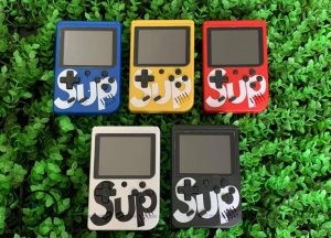 máy chơi game cầm tay cổ điển