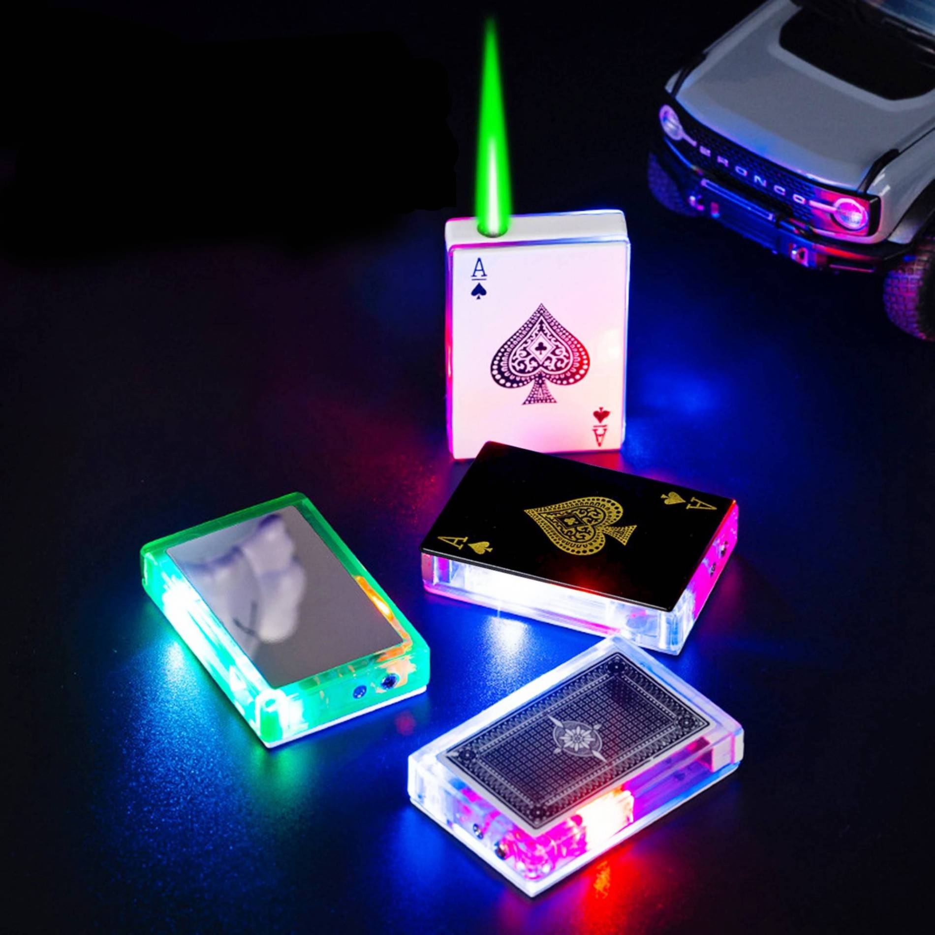 Bật lửa hình lá bài có gương soi đèn nhấp nháy xài gas