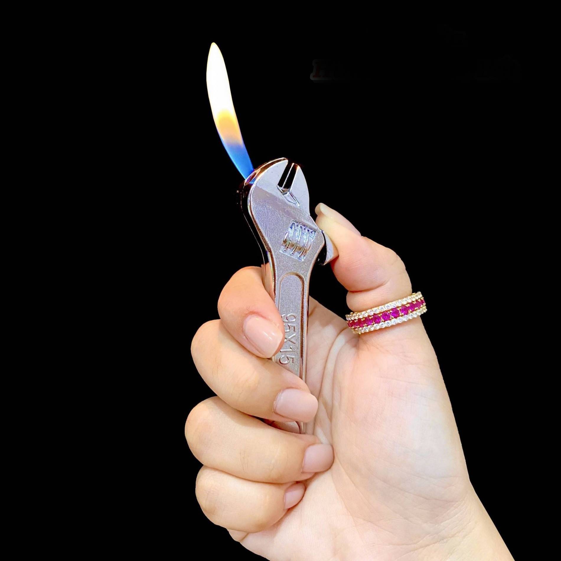 Bật lửa hình cây mỏ lết - (xài gas)