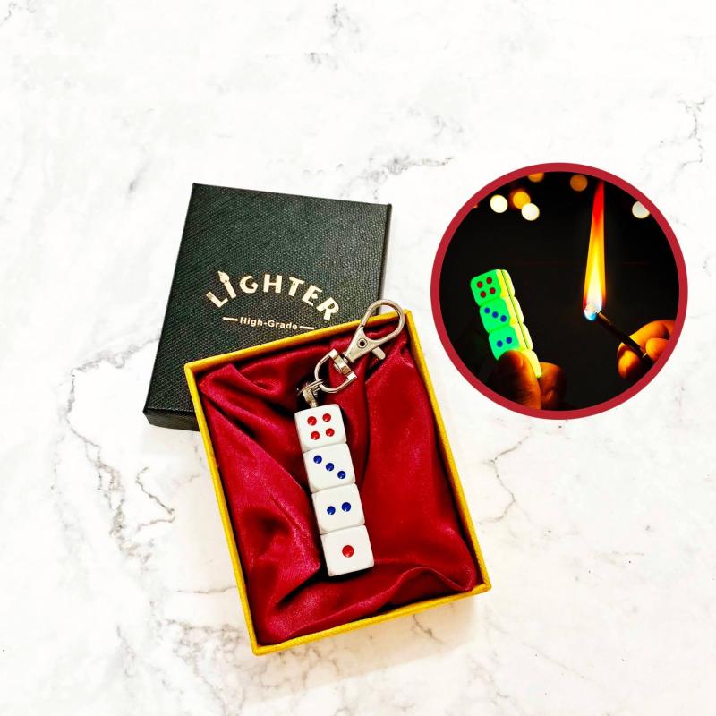 Bật lửa móc khoá diêm xăng xí ngầu (dạ quang hút ánh sáng có hộp)
