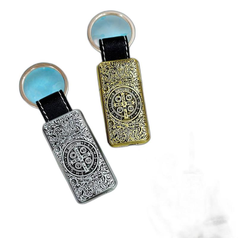 Bật lửa gas đá hình cây thánh giá trừ tà constantine móc khóa