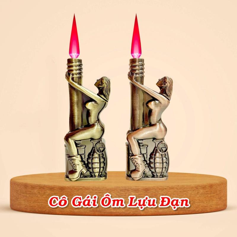 Bật lửa hình cô gái ôm lựu đạn xài gas lửa khò